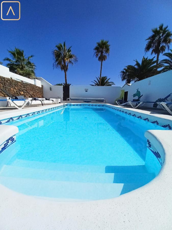 Magica 7 Minutes Walk To Center With Pool And A/c Villa *