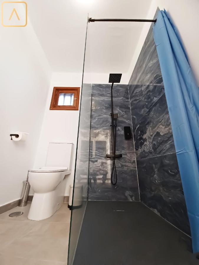 Magica 7 Minutes Walk To Center With Pool And A/c Villa