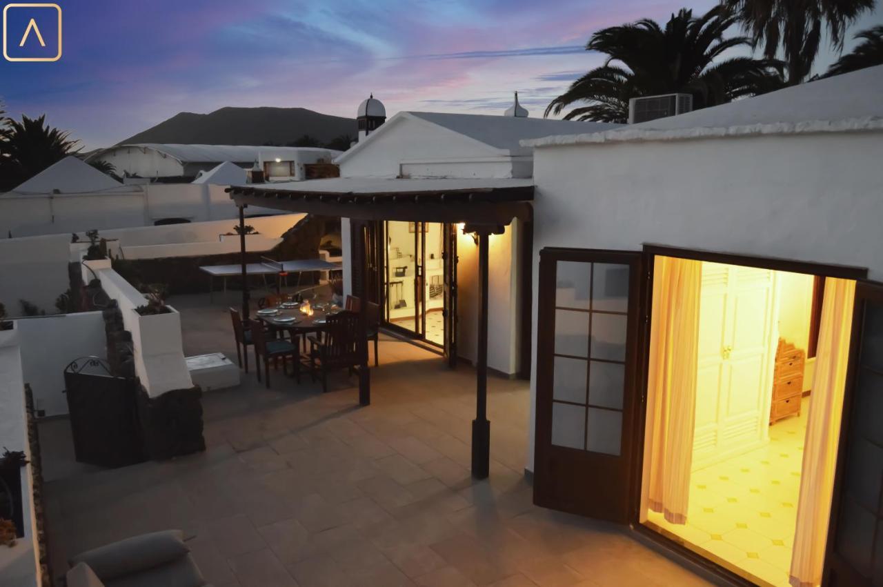 Villa Magica 7 Minutes Walk To Center With Pool And A/c Playa Blanca (Lanzarote)